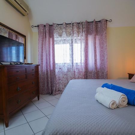 La Casa Di Azzurra Centro Citta Appartamento Fino A 4 Posti Letto E 2 Bagni Foggia Eksteriør billede