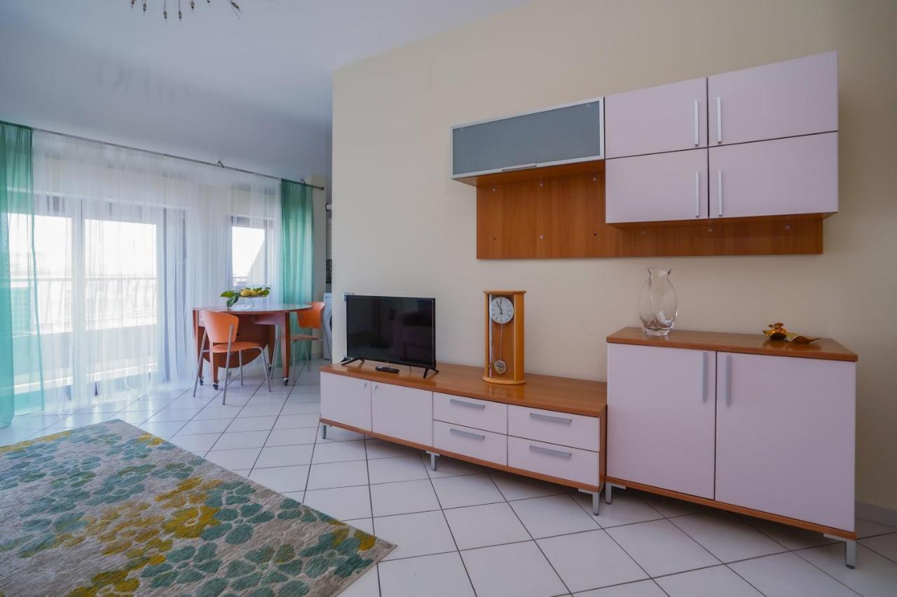 La Casa Di Azzurra Centro Citta Appartamento Fino A 4 Posti Letto E 2 Bagni Foggia Eksteriør billede