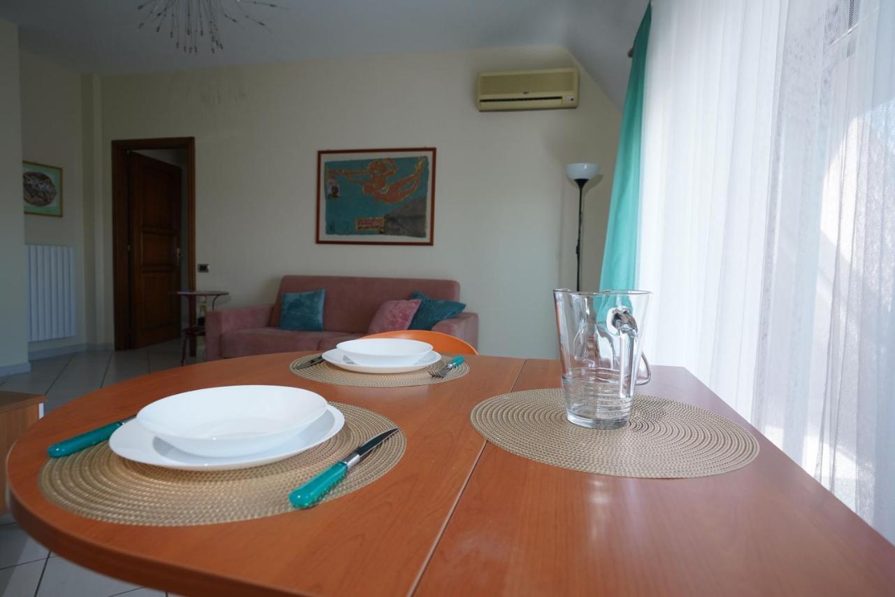 La Casa Di Azzurra Centro Citta Appartamento Fino A 4 Posti Letto E 2 Bagni Foggia Eksteriør billede