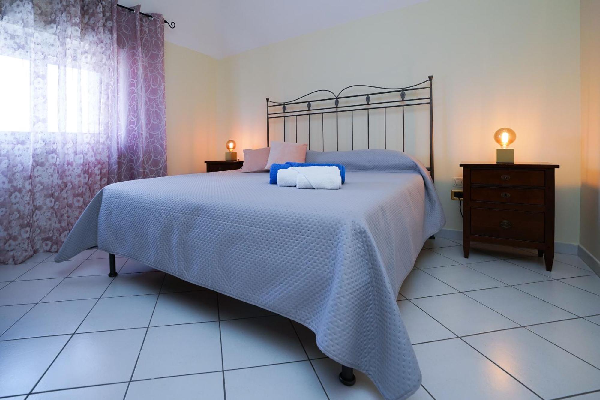 La Casa Di Azzurra Centro Citta Appartamento Fino A 4 Posti Letto E 2 Bagni Foggia Eksteriør billede